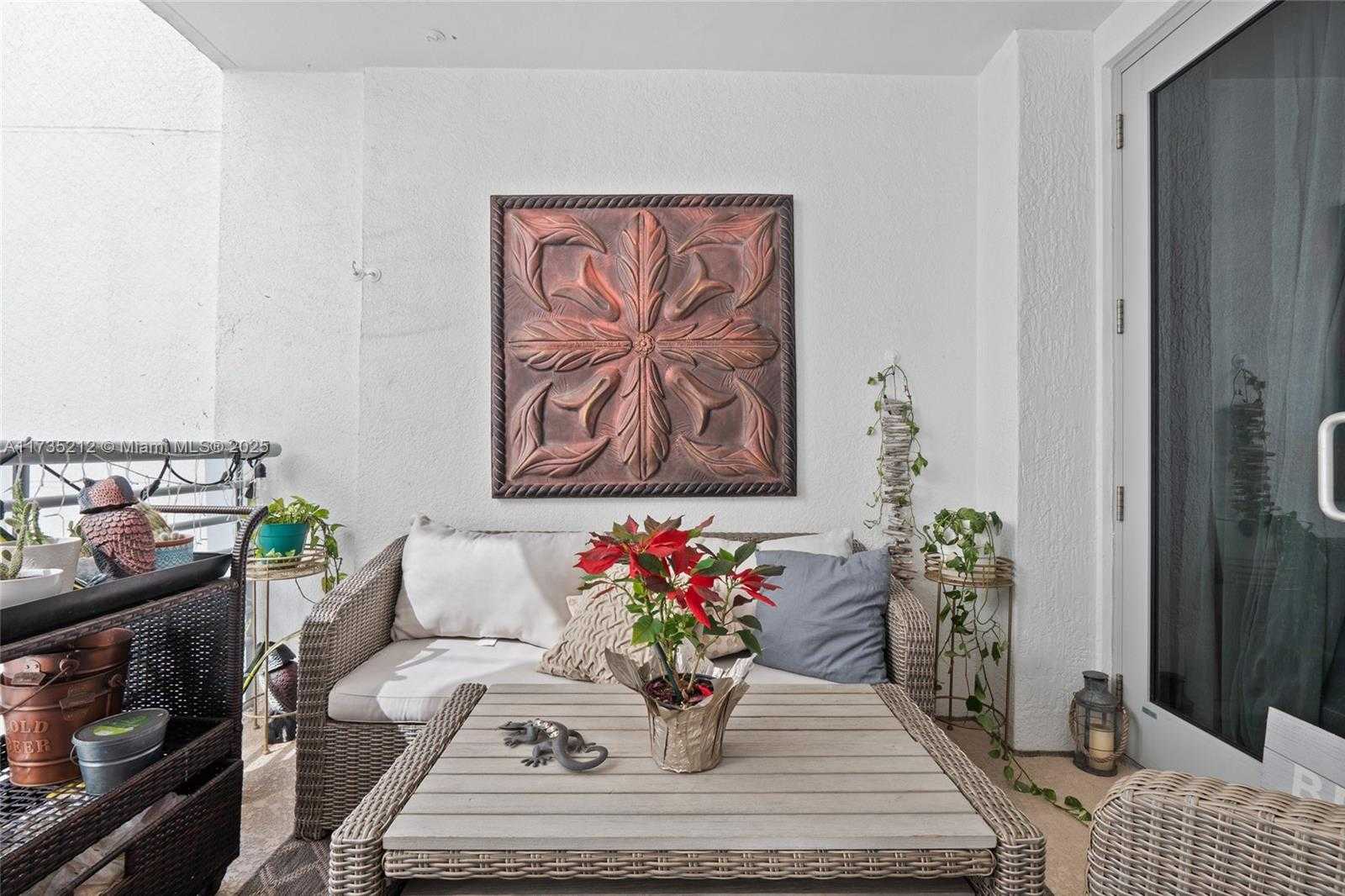 Small Image of 1830 RADIUS DR #820, Hollywood Number 4