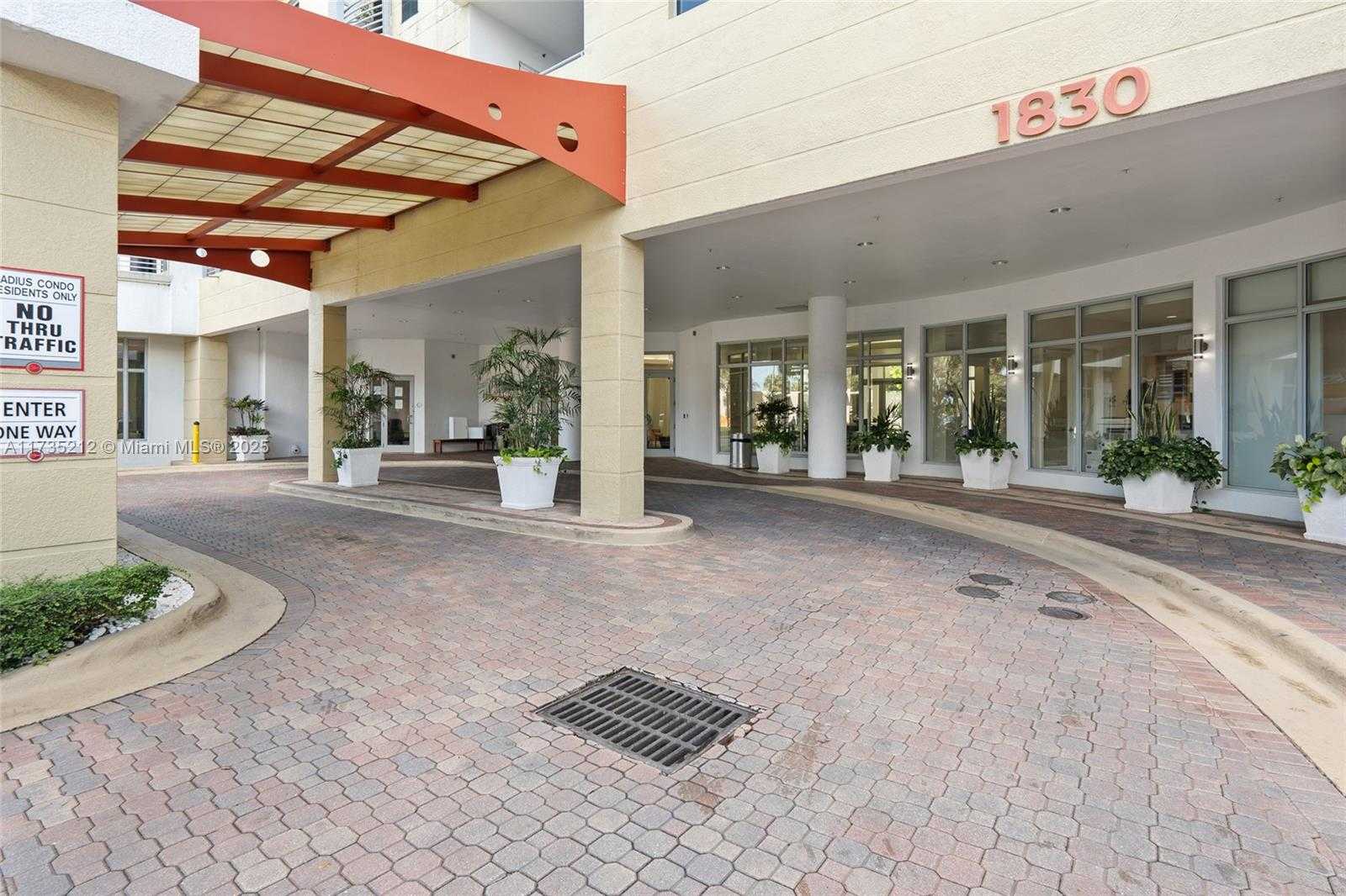 Small Image of 1830 RADIUS DR #820, Hollywood Number 40
