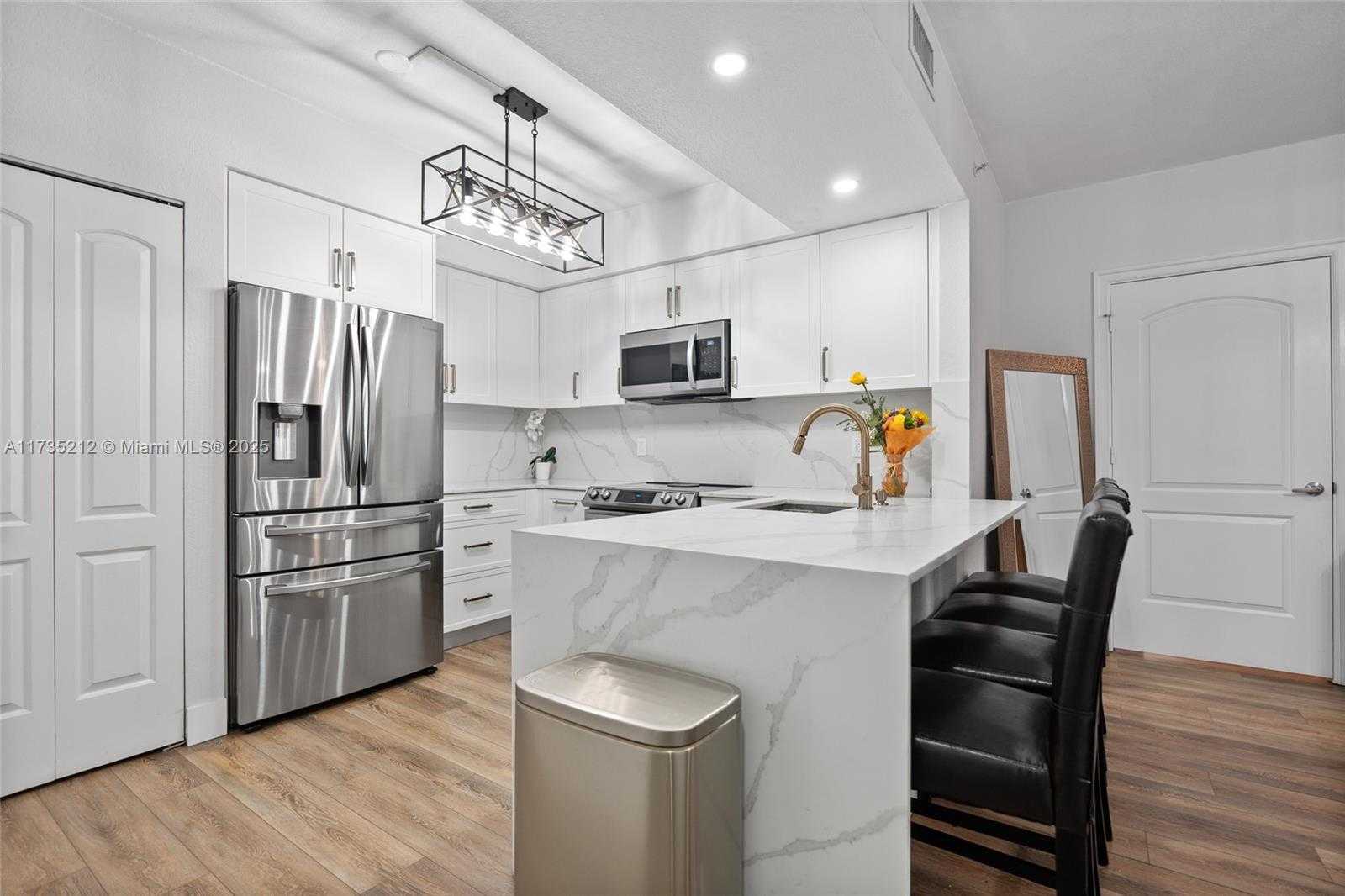 Small Image of 1830 RADIUS DR #820, Hollywood Number 8