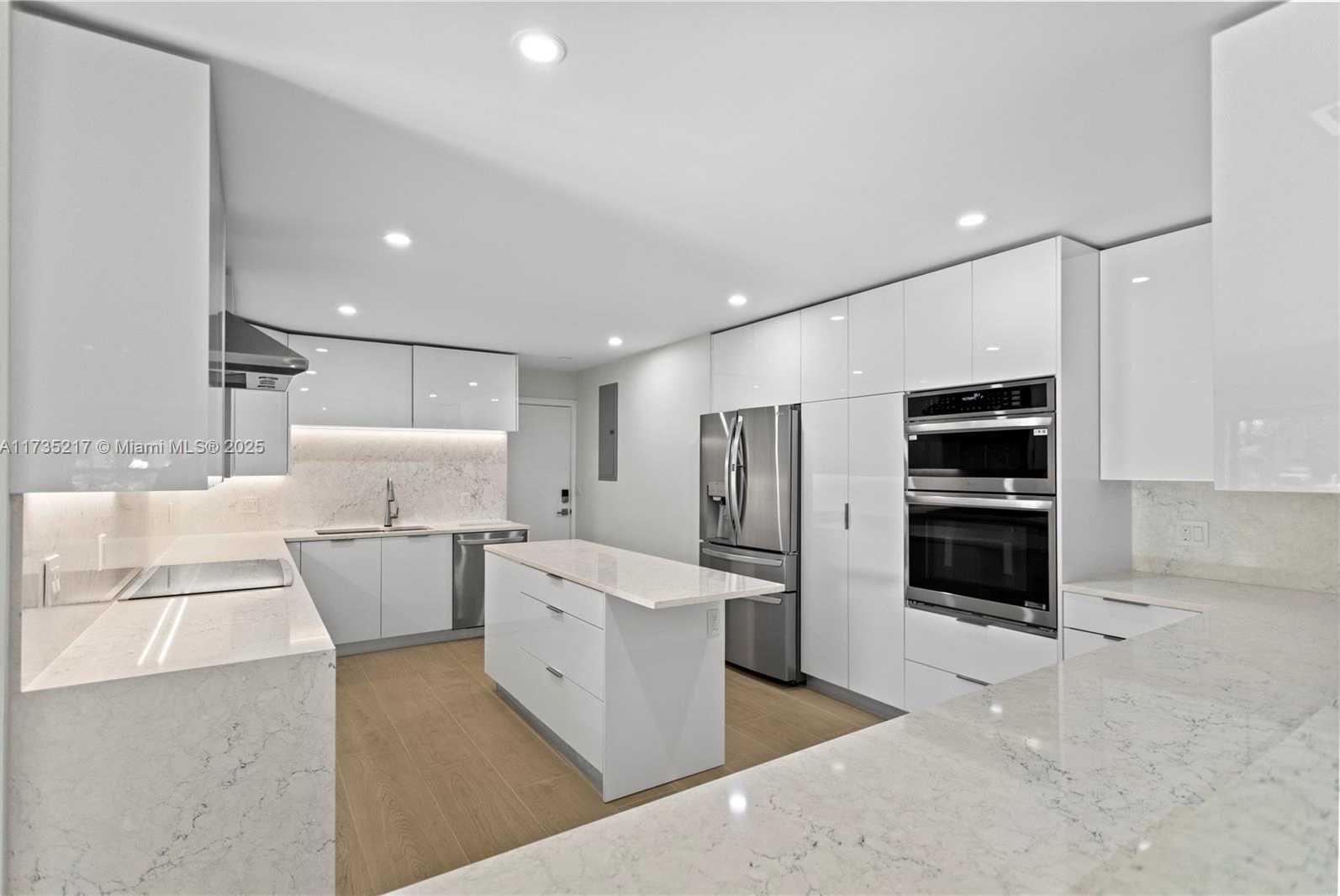 Small Image of 809 CYPRESS BLVD, Pompano Beach Number 12