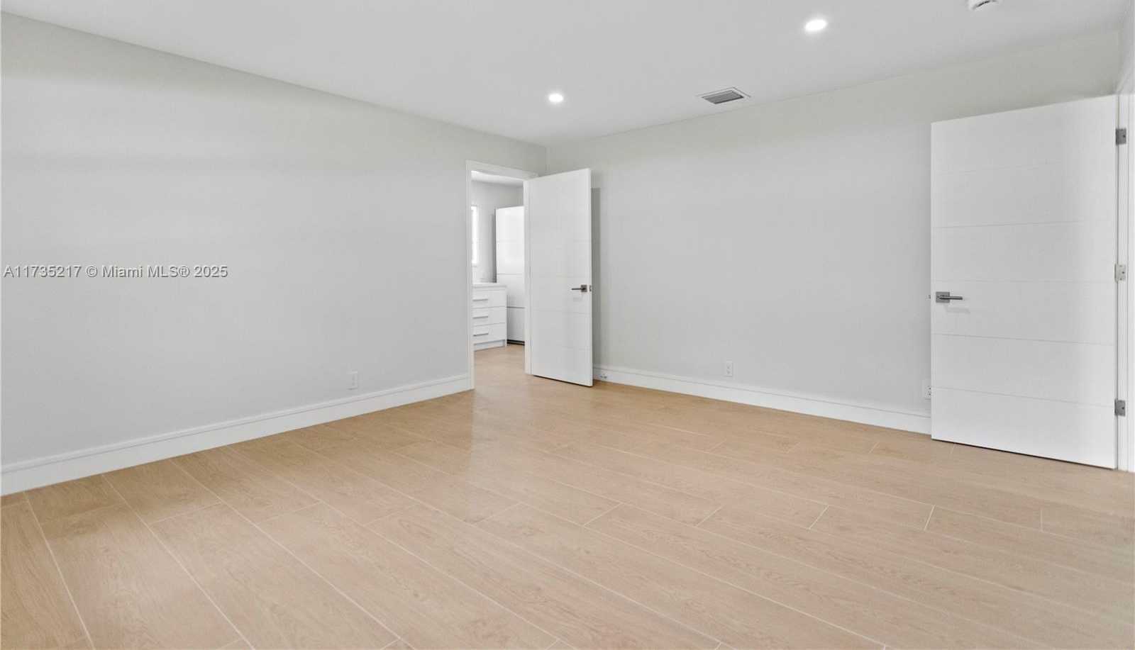 Small Image of 809 CYPRESS BLVD, Pompano Beach Number 19