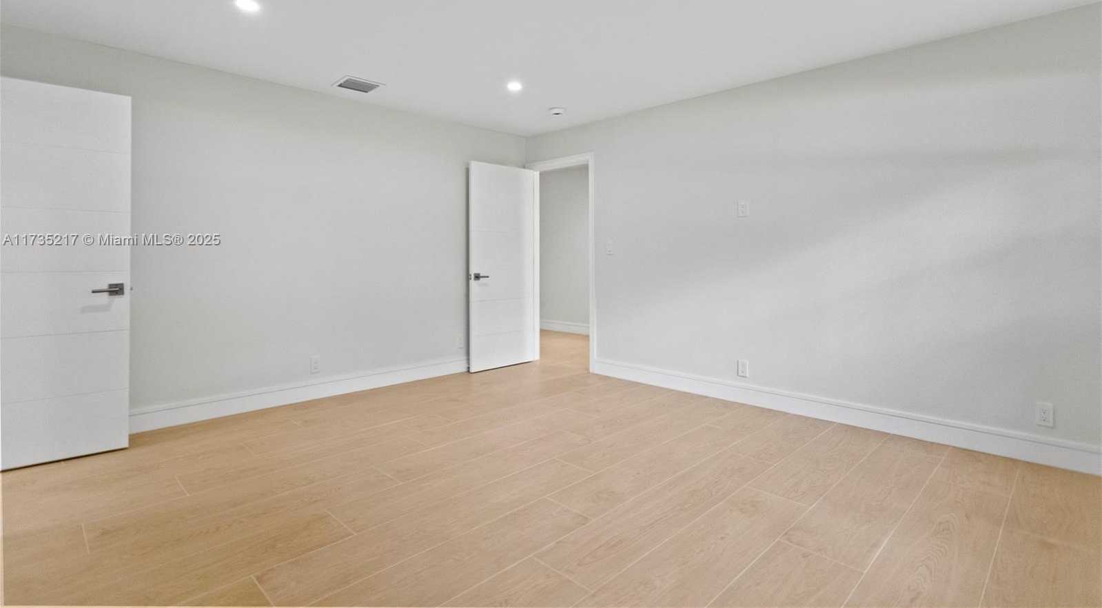 Small Image of 809 CYPRESS BLVD, Pompano Beach Number 20