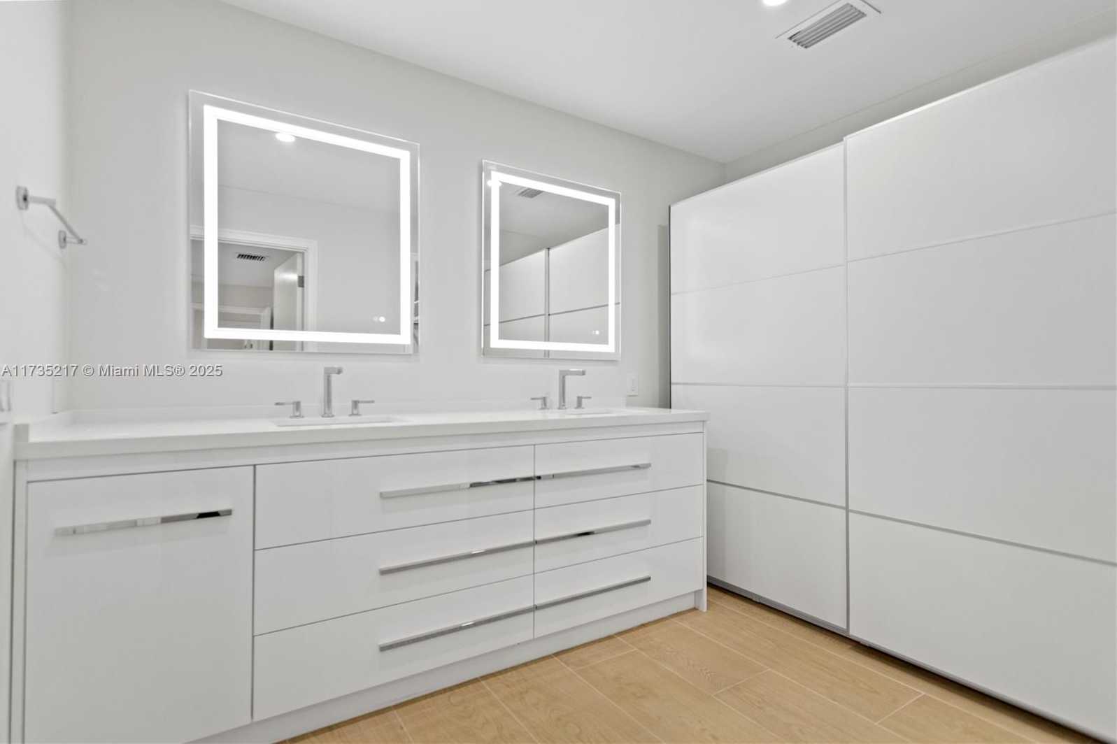 Small Image of 809 CYPRESS BLVD, Pompano Beach Number 26
