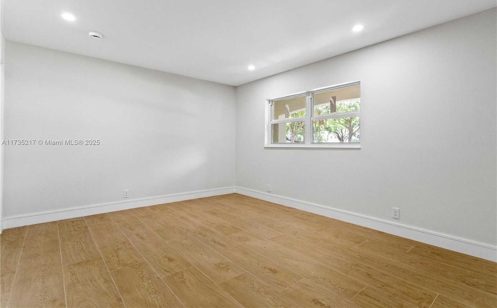 Small Image of 809 CYPRESS BLVD, Pompano Beach Number 30