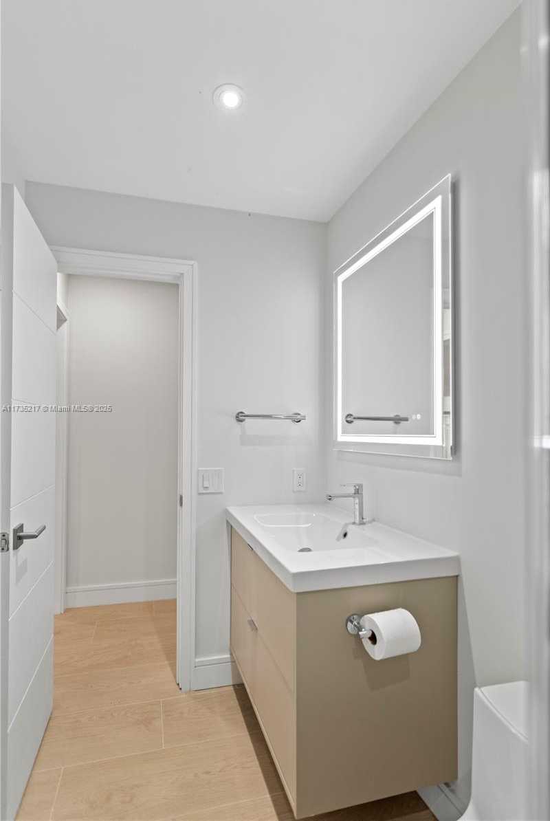 Small Image of 809 CYPRESS BLVD, Pompano Beach Number 36