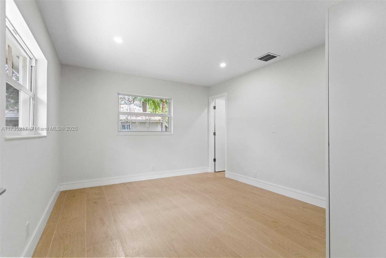 Small Image of 809 CYPRESS BLVD, Pompano Beach Number 38