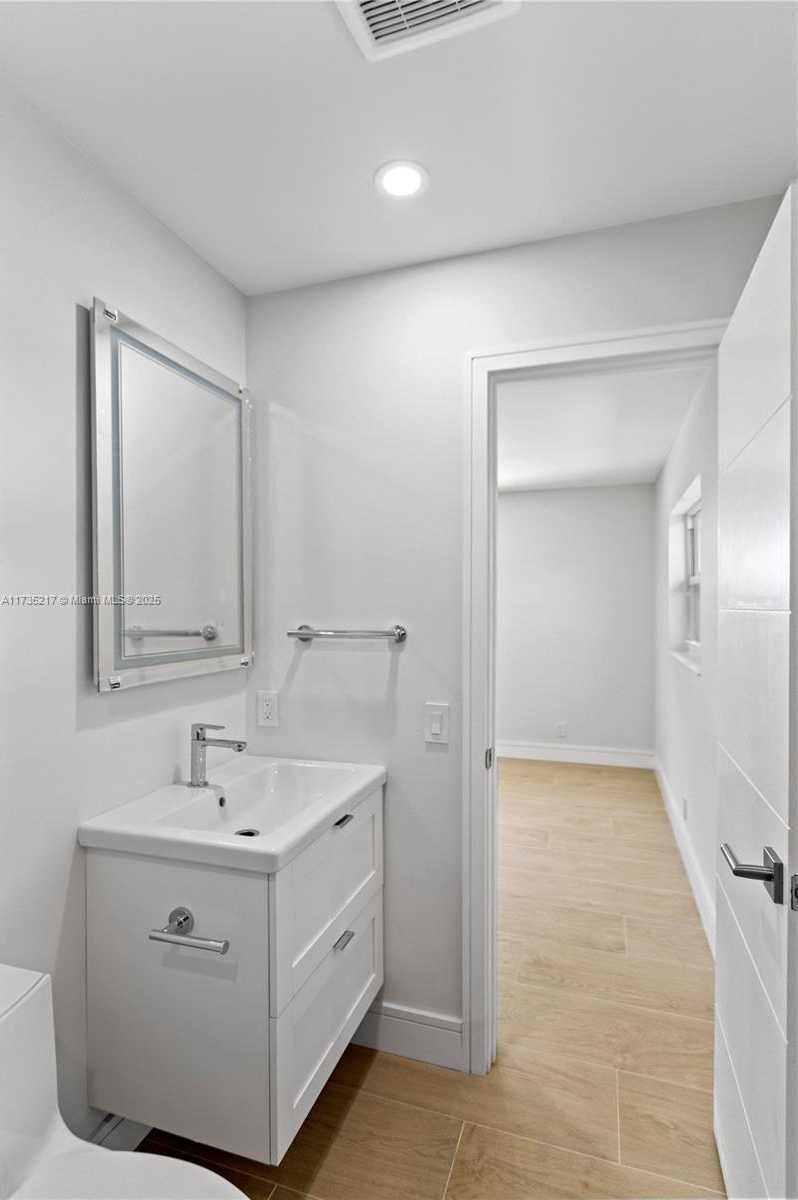 Small Image of 809 CYPRESS BLVD, Pompano Beach Number 41