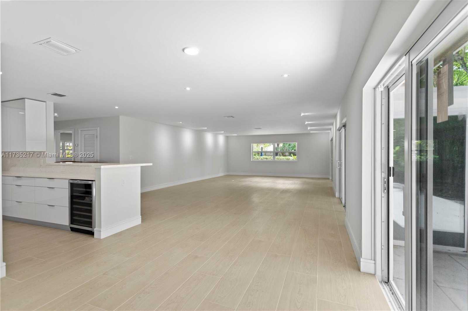 Small Image of 809 CYPRESS BLVD, Pompano Beach Number 6