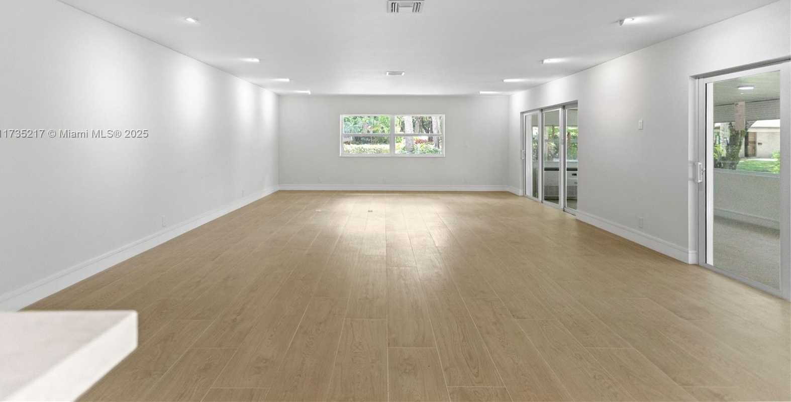 Small Image of 809 CYPRESS BLVD, Pompano Beach Number 7