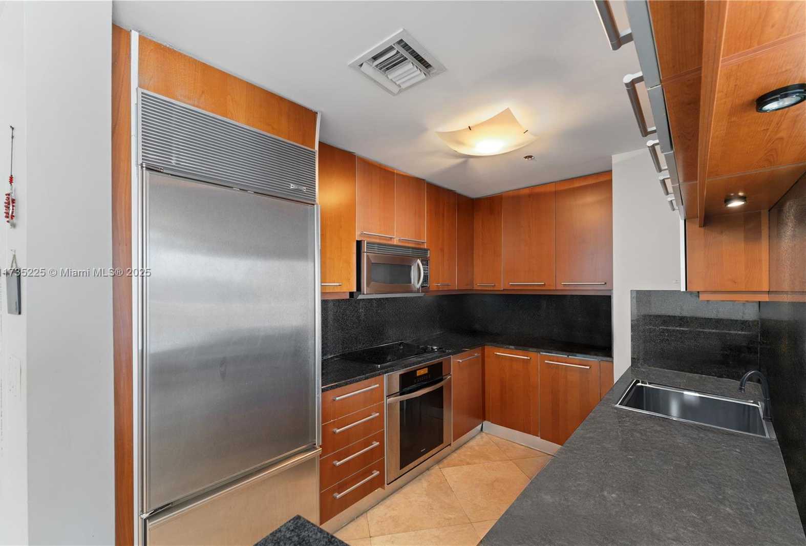 Small Image of 901 BRICKELL KEY BLVD #2801, Miami Number 11