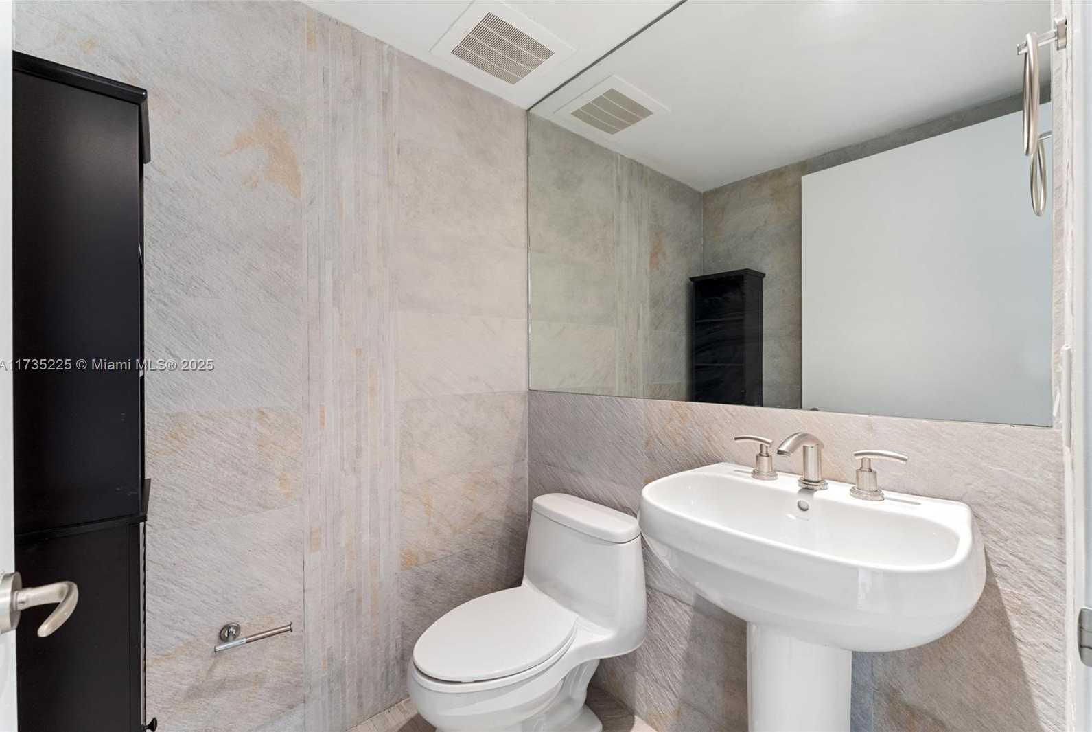 Small Image of 901 BRICKELL KEY BLVD #2801, Miami Number 12