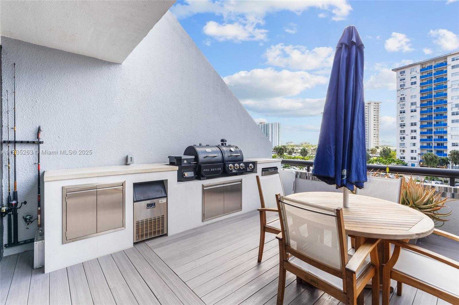 Small Image of 414 POINCIANA ISLAND DRIVE #1724, Sunny Isles Beach Number 19