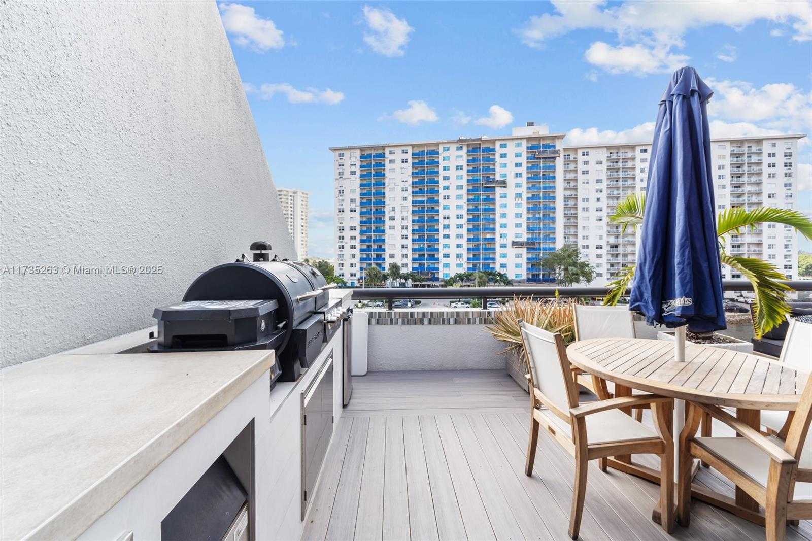 Small Image of 414 POINCIANA ISLAND DRIVE #1724, Sunny Isles Beach Number 20