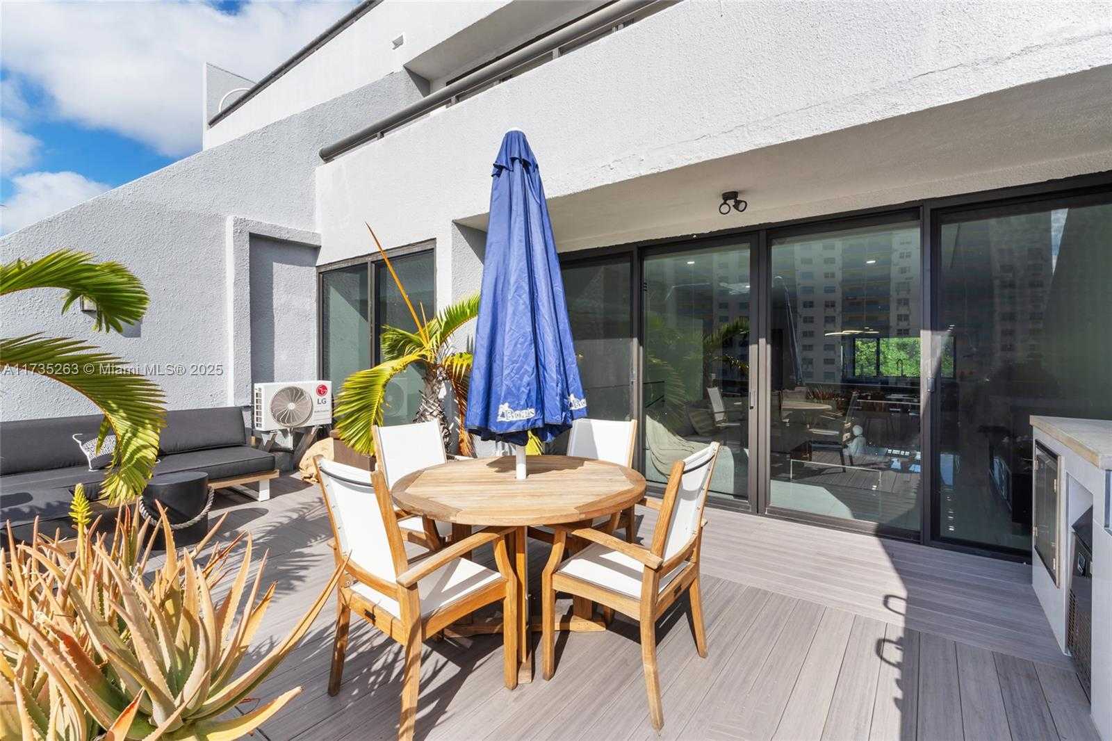 Small Image of 414 POINCIANA ISLAND DRIVE #1724, Sunny Isles Beach Number 22
