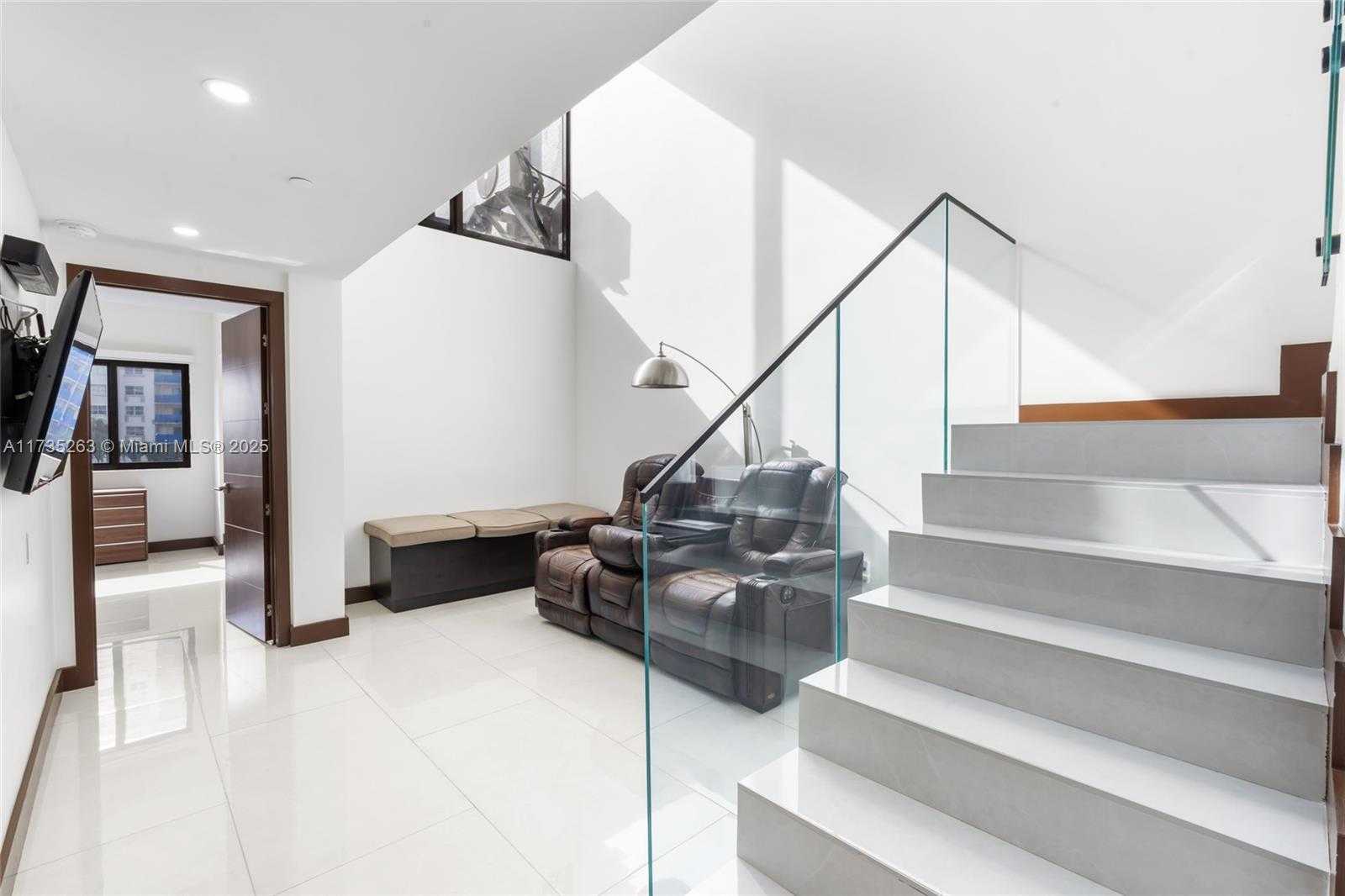Small Image of 414 POINCIANA ISLAND DRIVE #1724, Sunny Isles Beach Number 28