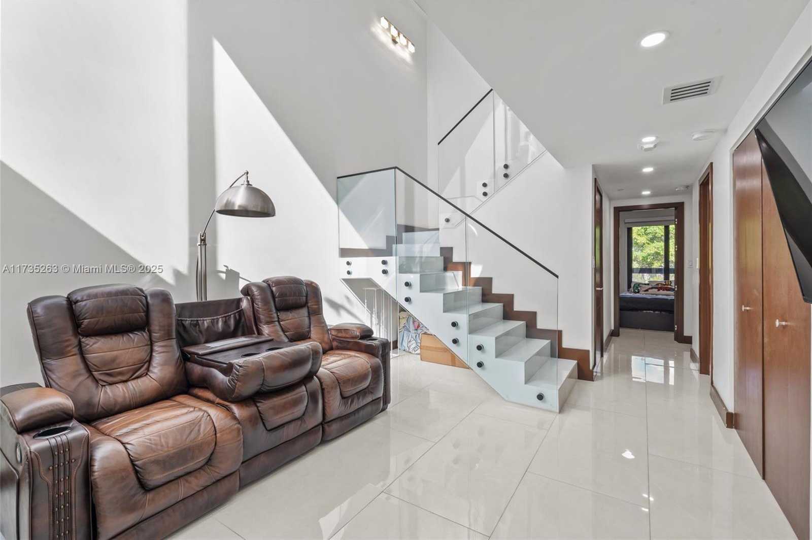 Small Image of 414 POINCIANA ISLAND DRIVE #1724, Sunny Isles Beach Number 30