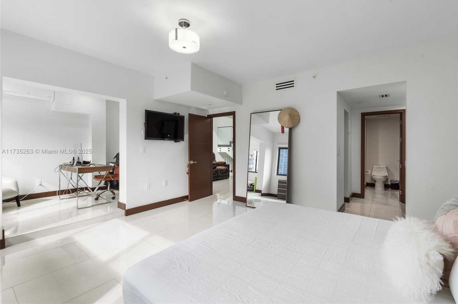 Small Image of 414 POINCIANA ISLAND DRIVE #1724, Sunny Isles Beach Number 36