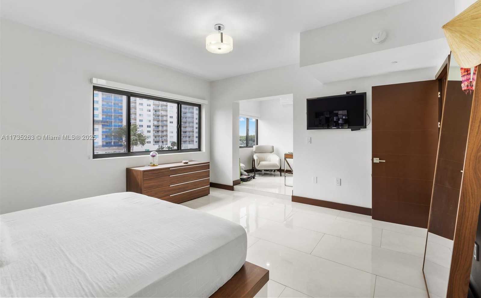 Small Image of 414 POINCIANA ISLAND DRIVE #1724, Sunny Isles Beach Number 38