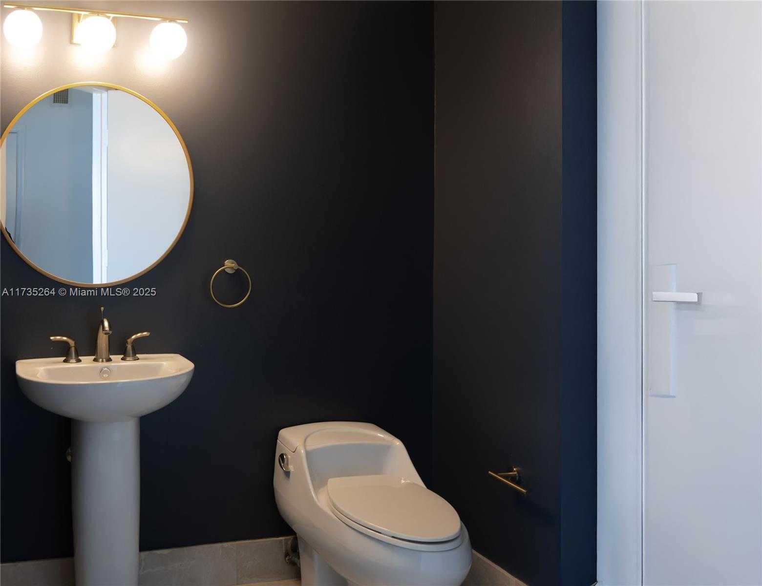 Small Image of 3301 NORTH EAST 183RD ST #1105, Aventura Number 19