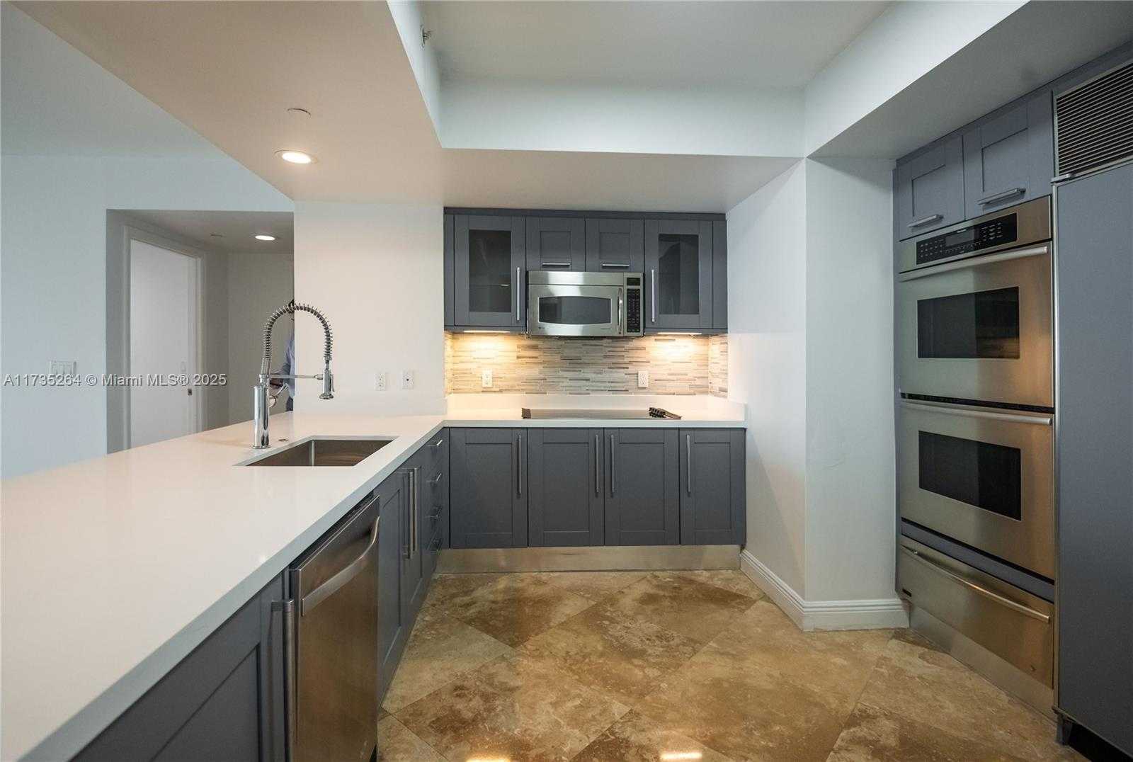 Small Image of 3301 NORTH EAST 183RD ST #1105, Aventura Number 6