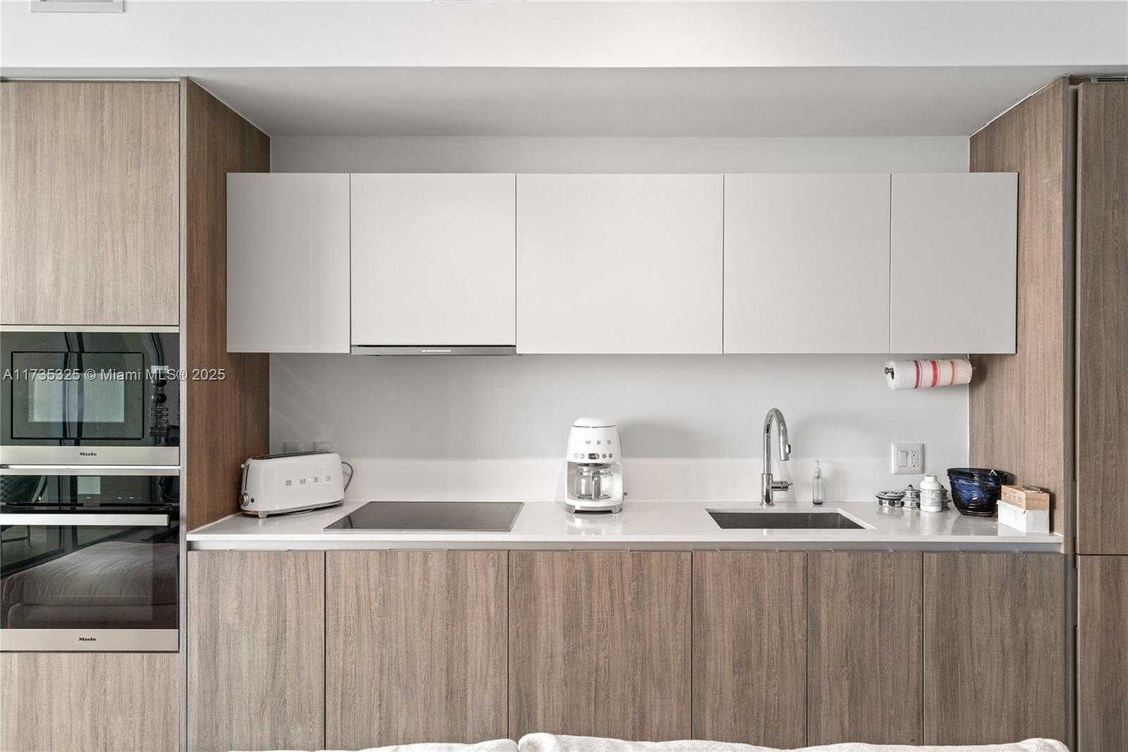 Small Image of 2900 NORTH EAST 7TH AVE #1804, Miami Number 13