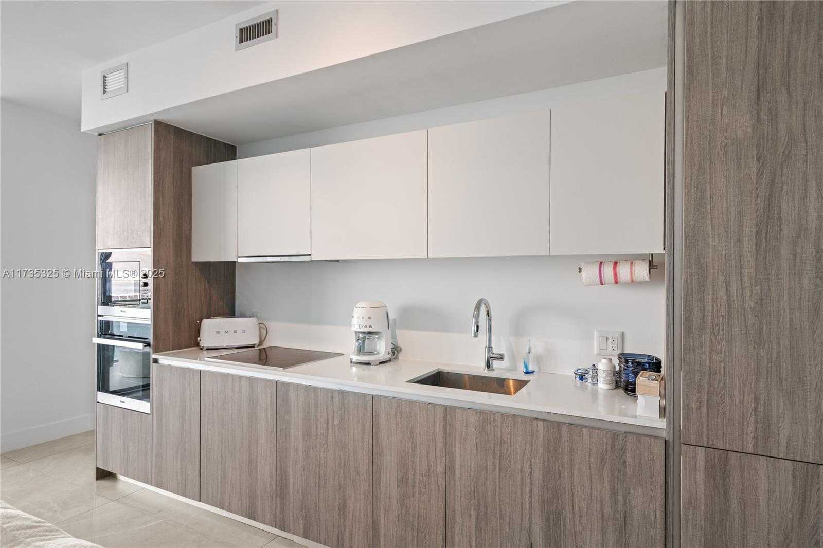 Small Image of 2900 NORTH EAST 7TH AVE #1804, Miami Number 14