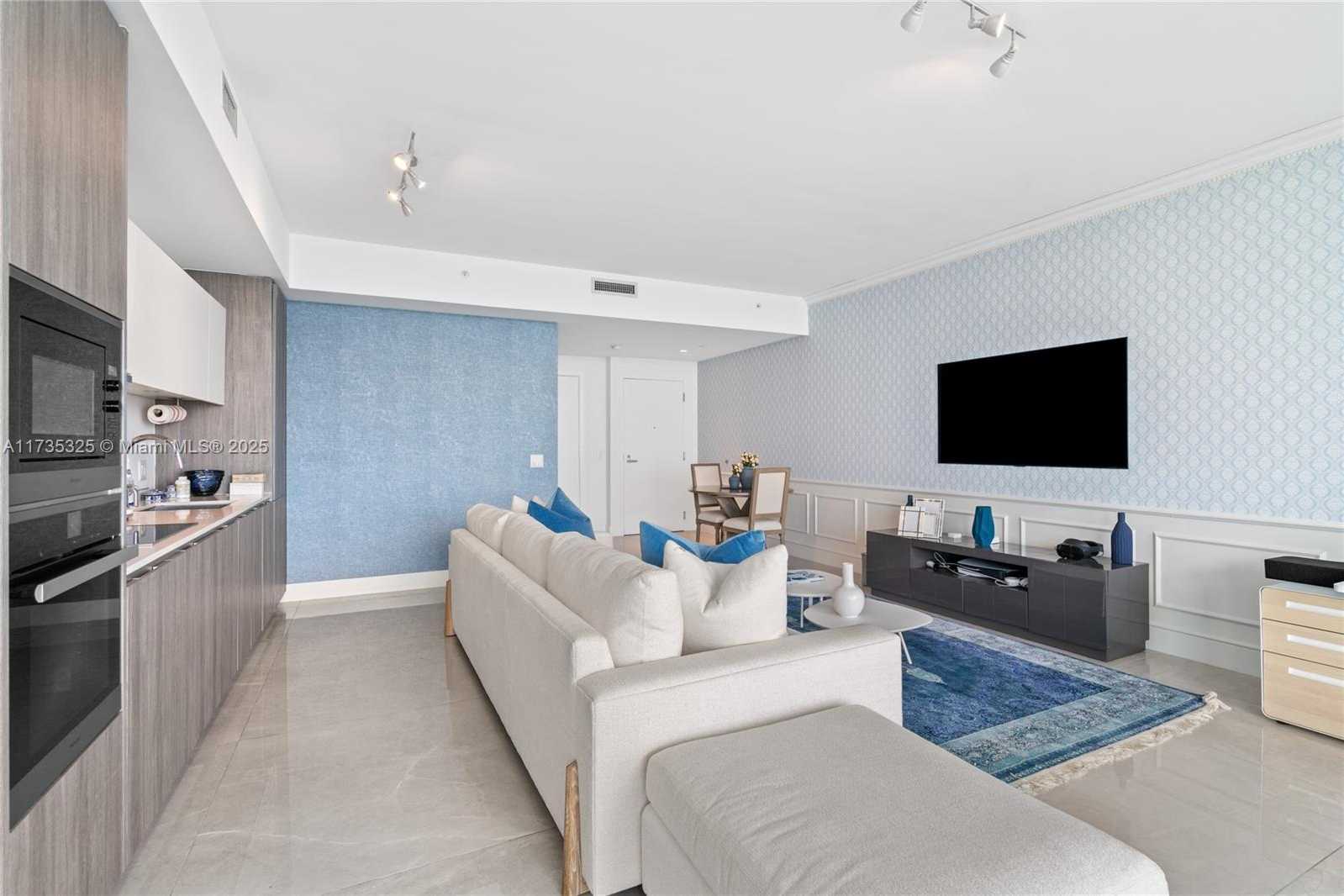 Small Image of 2900 NORTH EAST 7TH AVE #1804, Miami Number 9