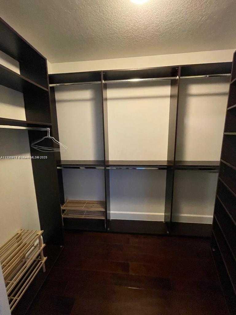 Small Image of 665 NORTH EAST 25TH ST #1102, Miami Number 6
