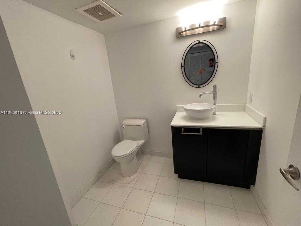 Small Image of 665 NORTH EAST 25TH ST #1102, Miami Number 9