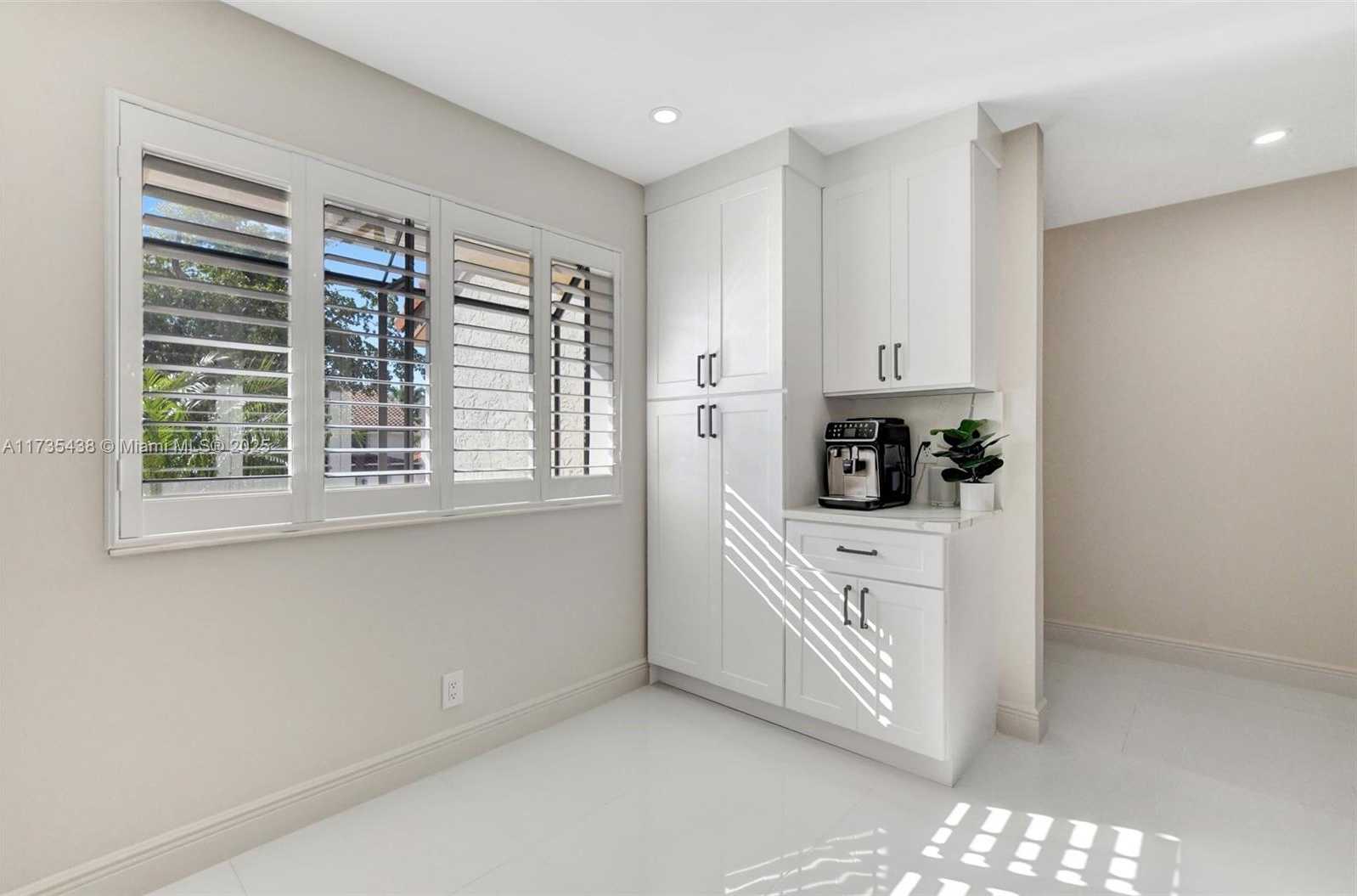 Small Image of 7779 LA MIRADA DR #7779, Boca Raton Number 12