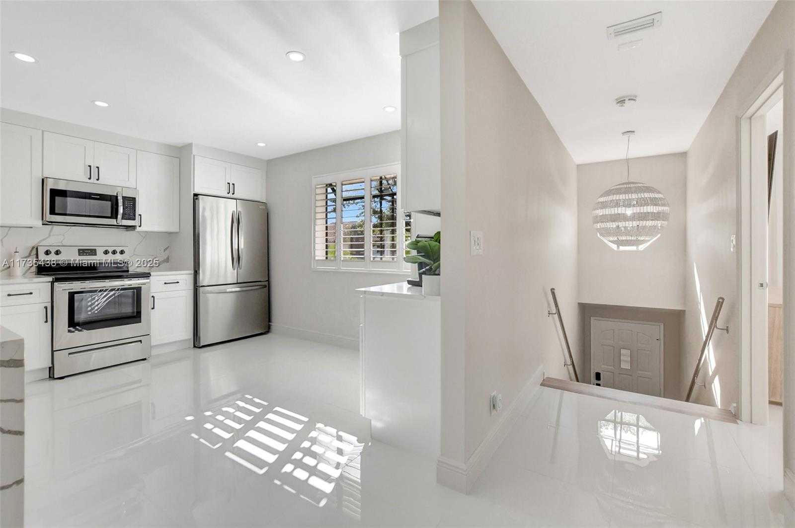 Small Image of 7779 LA MIRADA DR #7779, Boca Raton Number 13