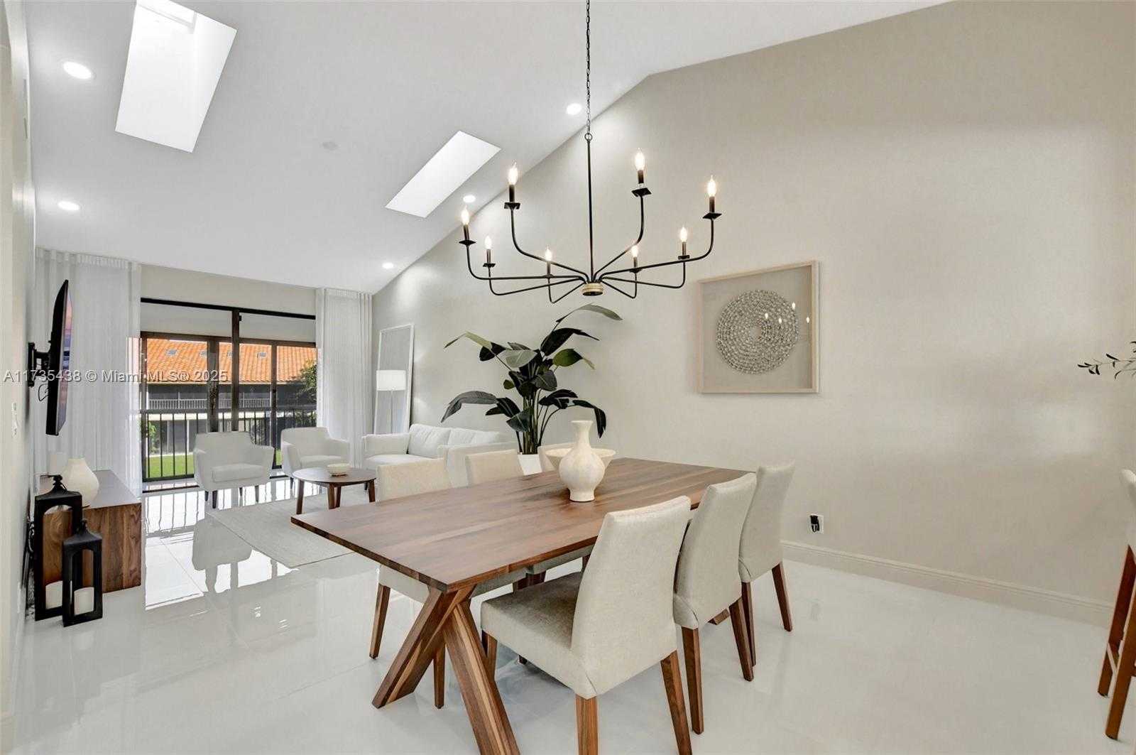 Small Image of 7779 LA MIRADA DR #7779, Boca Raton Number 3
