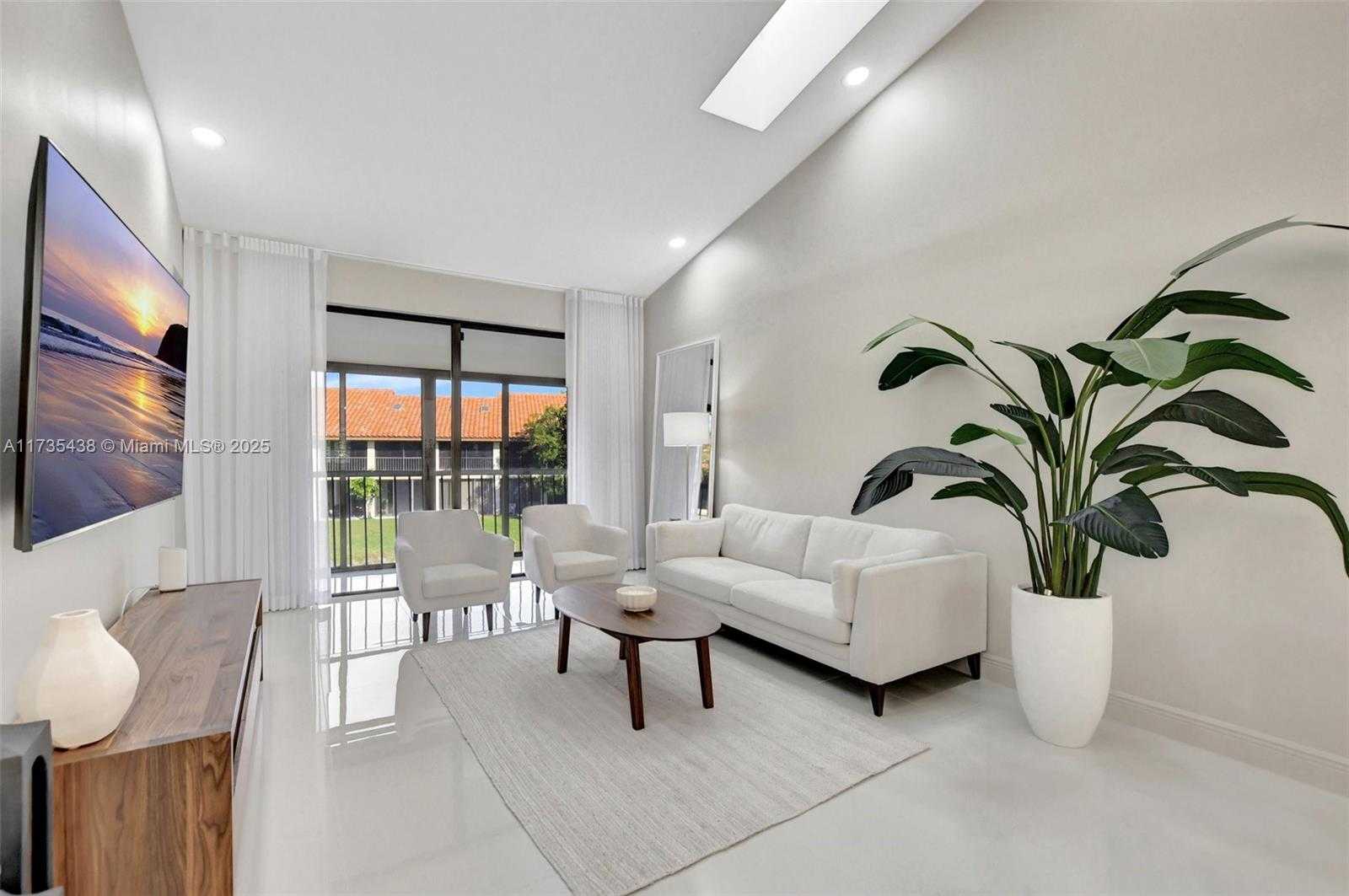 Small Image of 7779 LA MIRADA DR #7779, Boca Raton Number 4