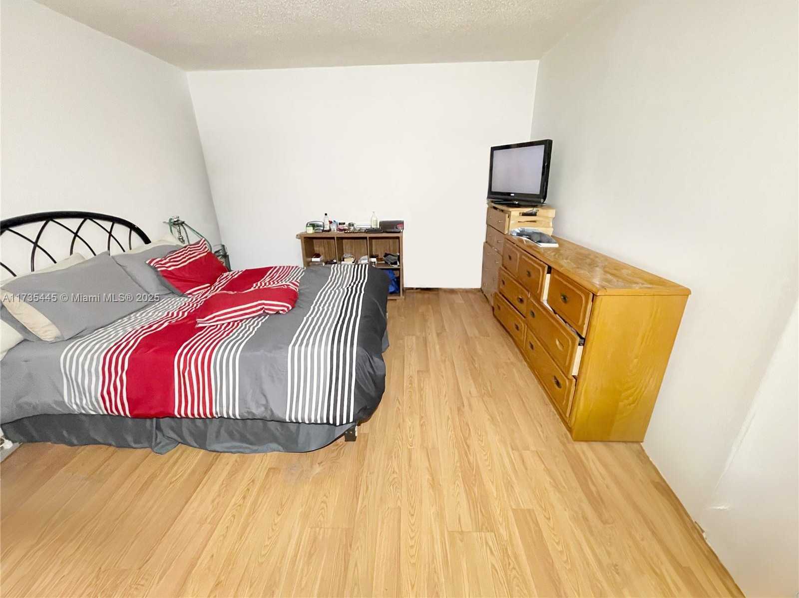 Small Image of 2800 NW 56th Ave, Lauderhill, FL 33313, USA Number 5
