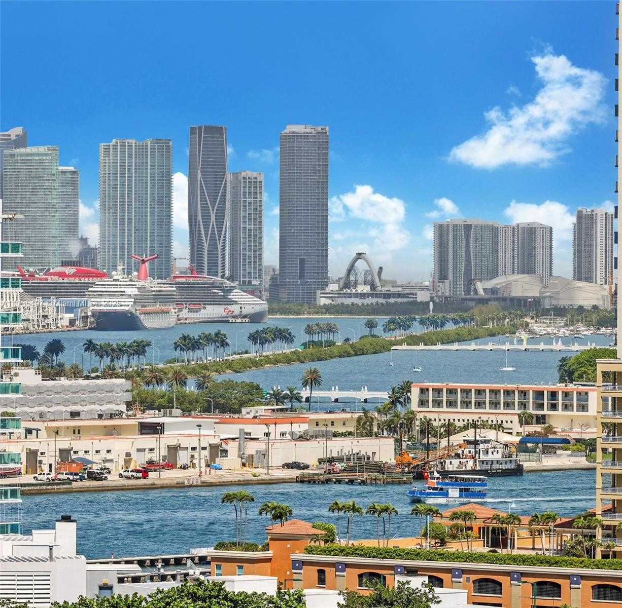Small Image of 50 SOUTH POINTE DR #1704, Miami Beach Number 10