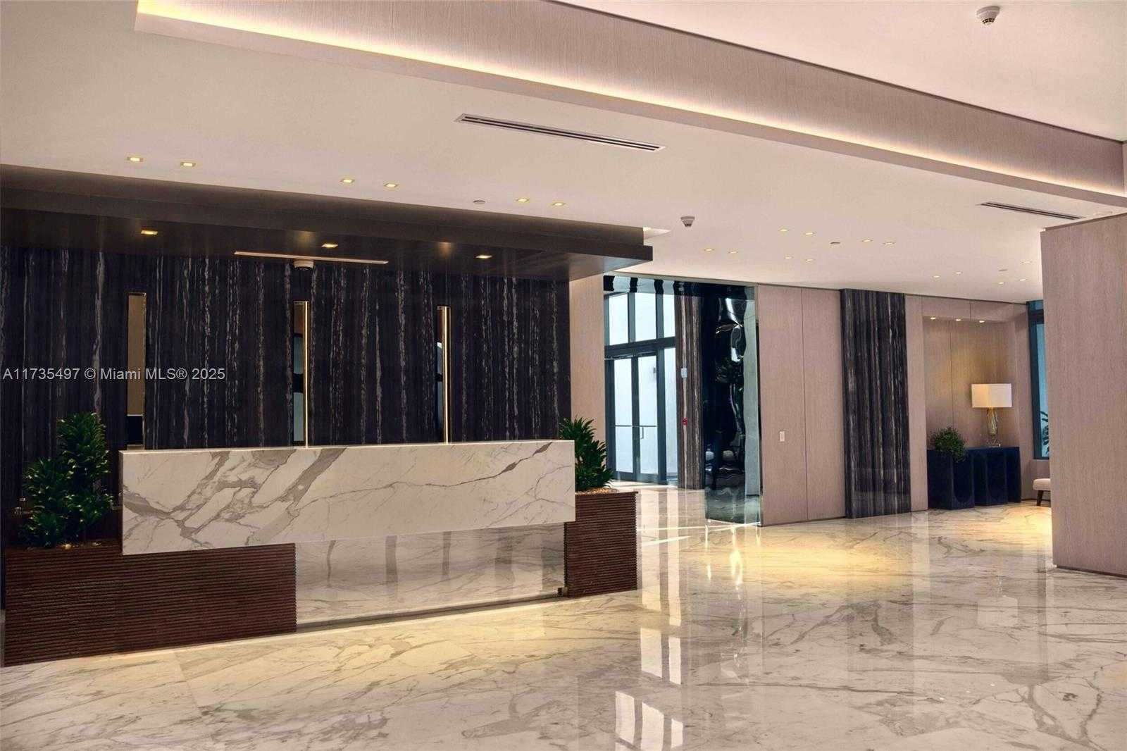 Small Image of 50 SOUTH POINTE DR #1704, Miami Beach Number 24