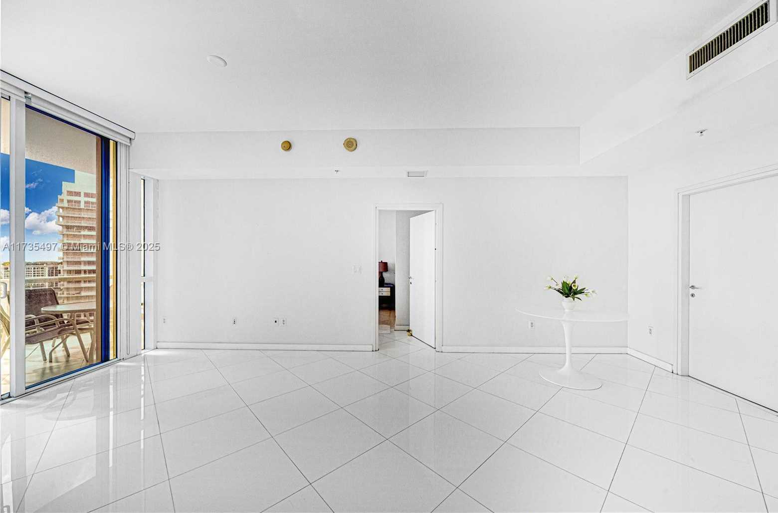 Small Image of 50 SOUTH POINTE DR #1704, Miami Beach Number 49