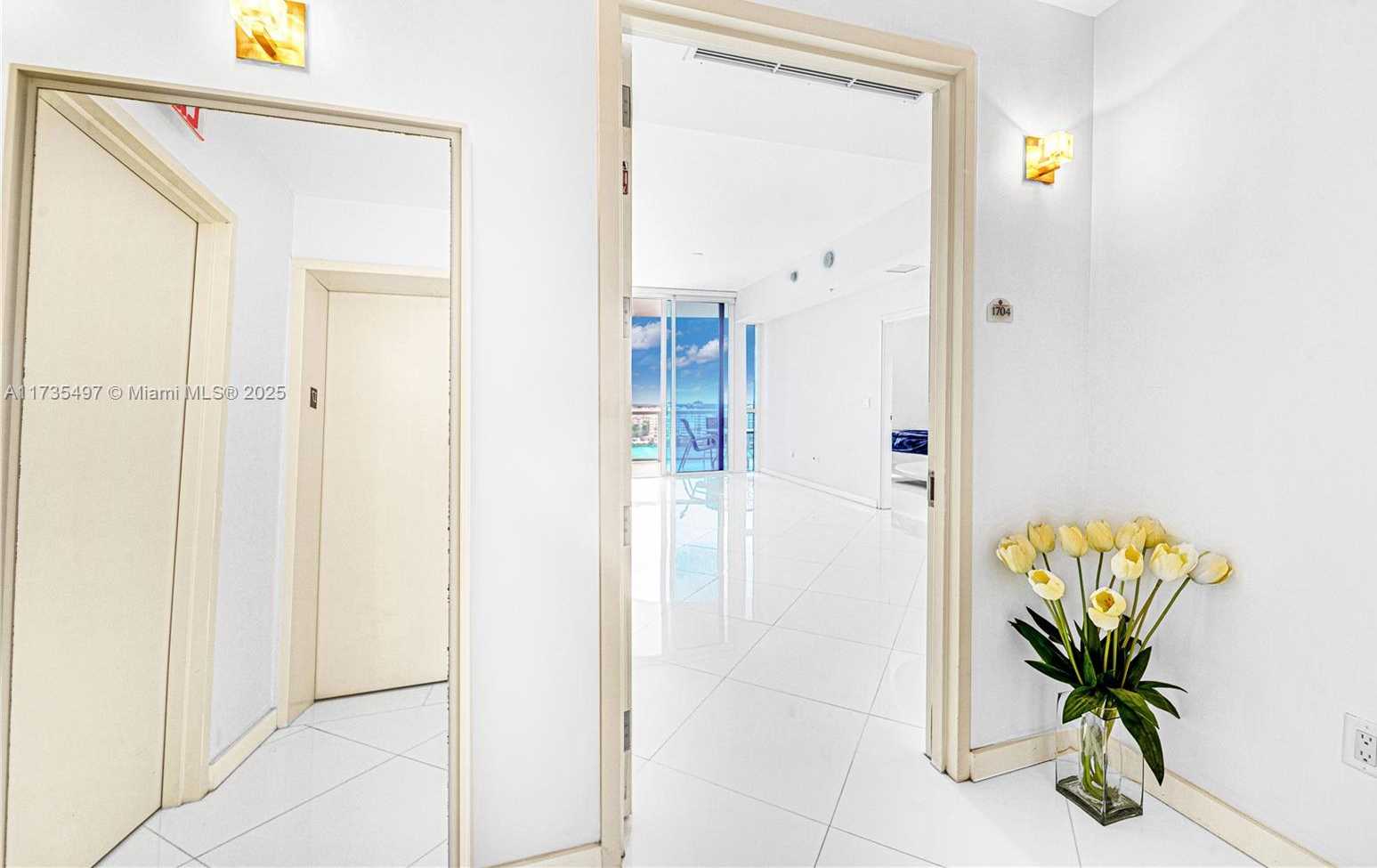 Small Image of 50 SOUTH POINTE DR #1704, Miami Beach Number 53