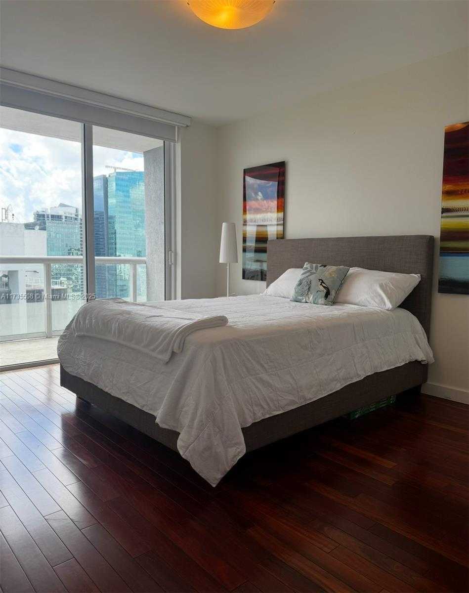 Small Image of 50 #4510, Miami Number 18