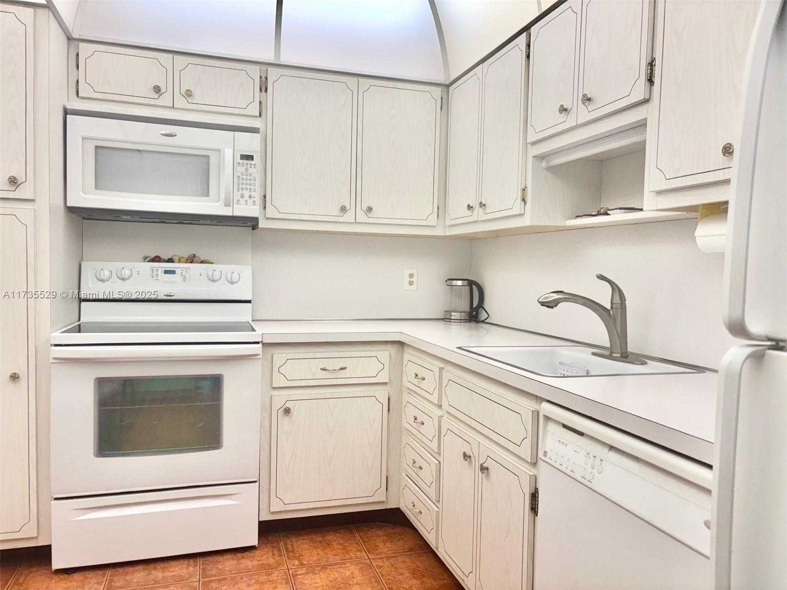 Small Image of 1965 SOUTH OCEAN DR #11N, Hallandale Beach Number 10
