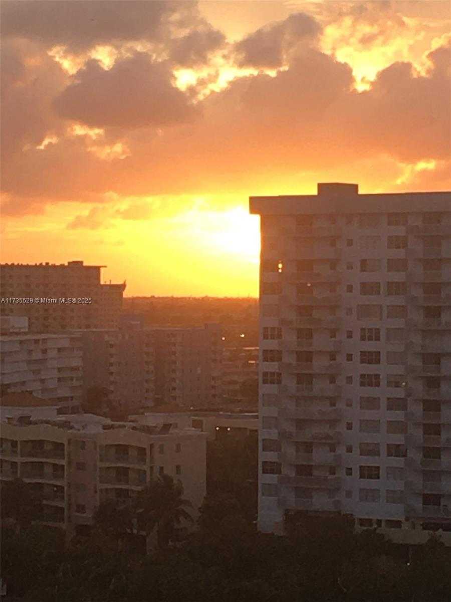 Small Image of 1965 SOUTH OCEAN DR #11N, Hallandale Beach Number 6