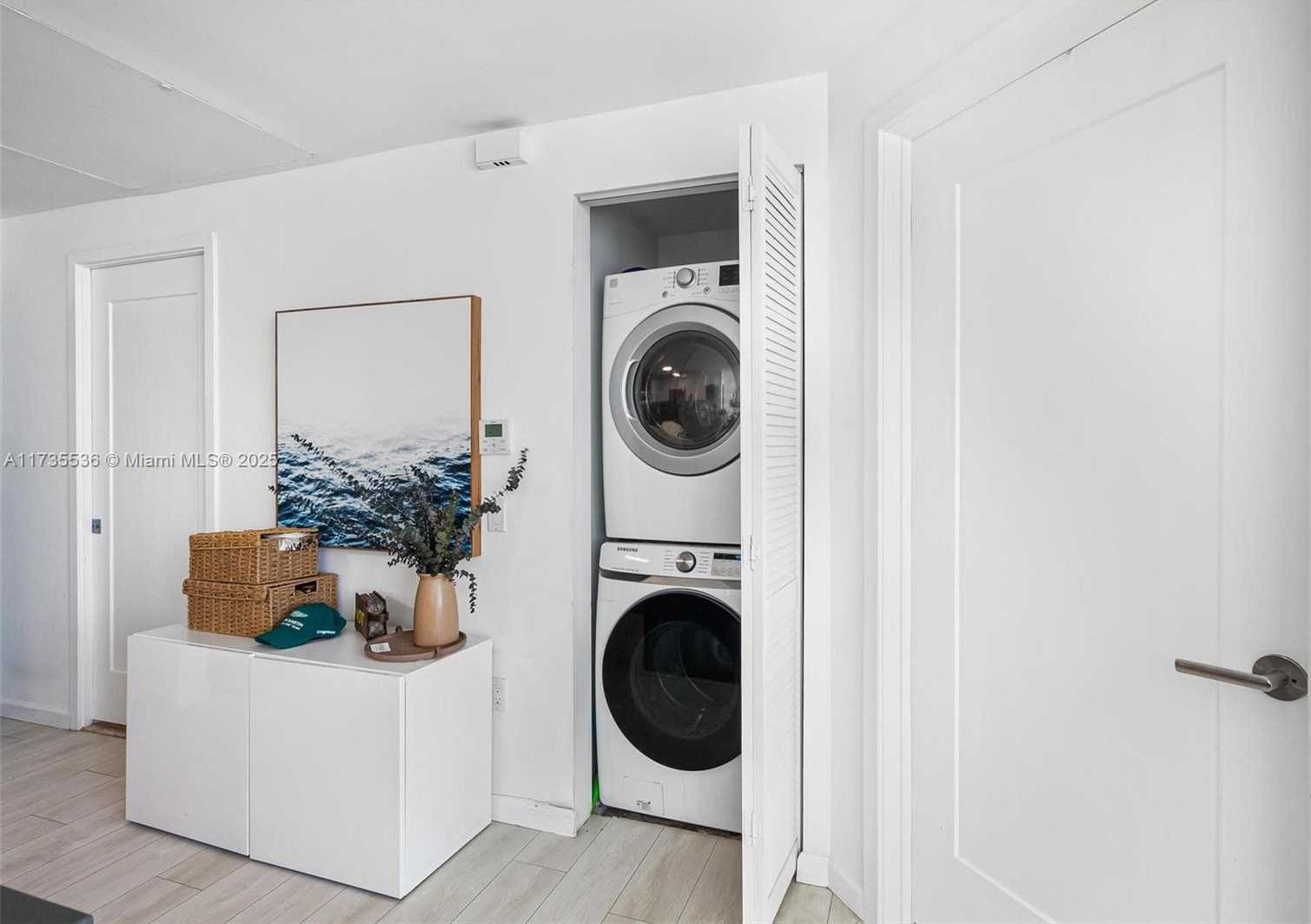 Small Image of 601 NORTH EAST 27TH ST #1606, Miami Number 21