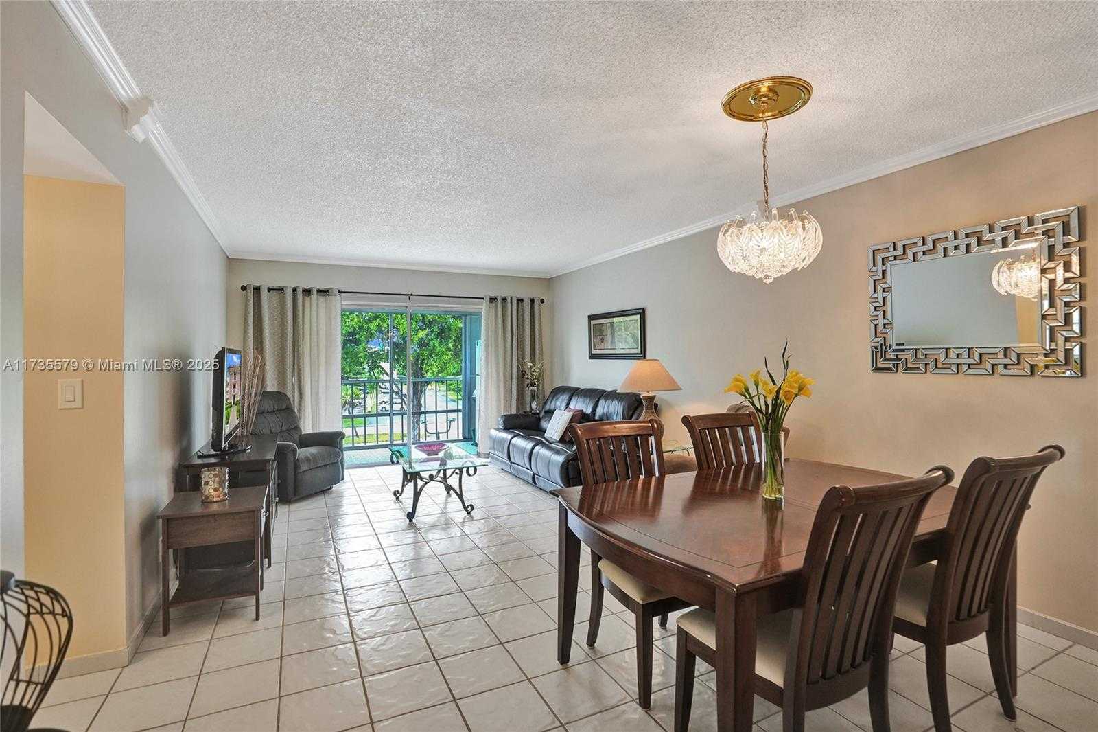 Small Image of 1100 HILLCREST CT #302, Hollywood Number 11