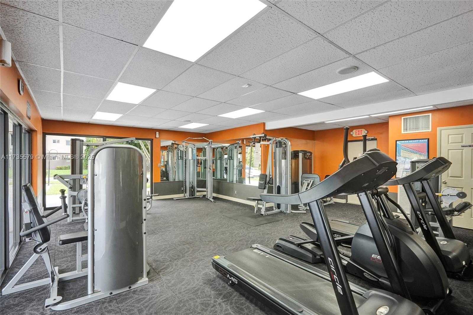 Small Image of 1100 HILLCREST CT #302, Hollywood Number 29