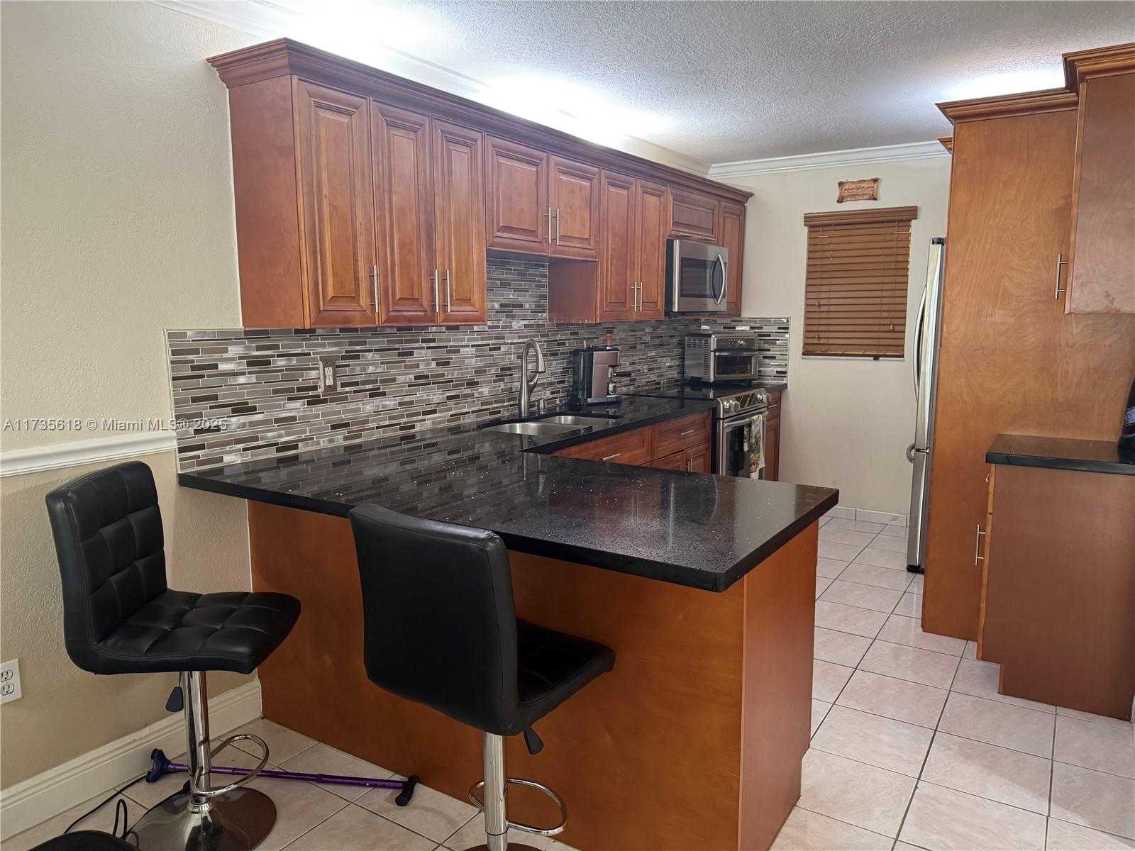 Small Image of 1975 WEST 44TH PL #106, Hialeah Number 10