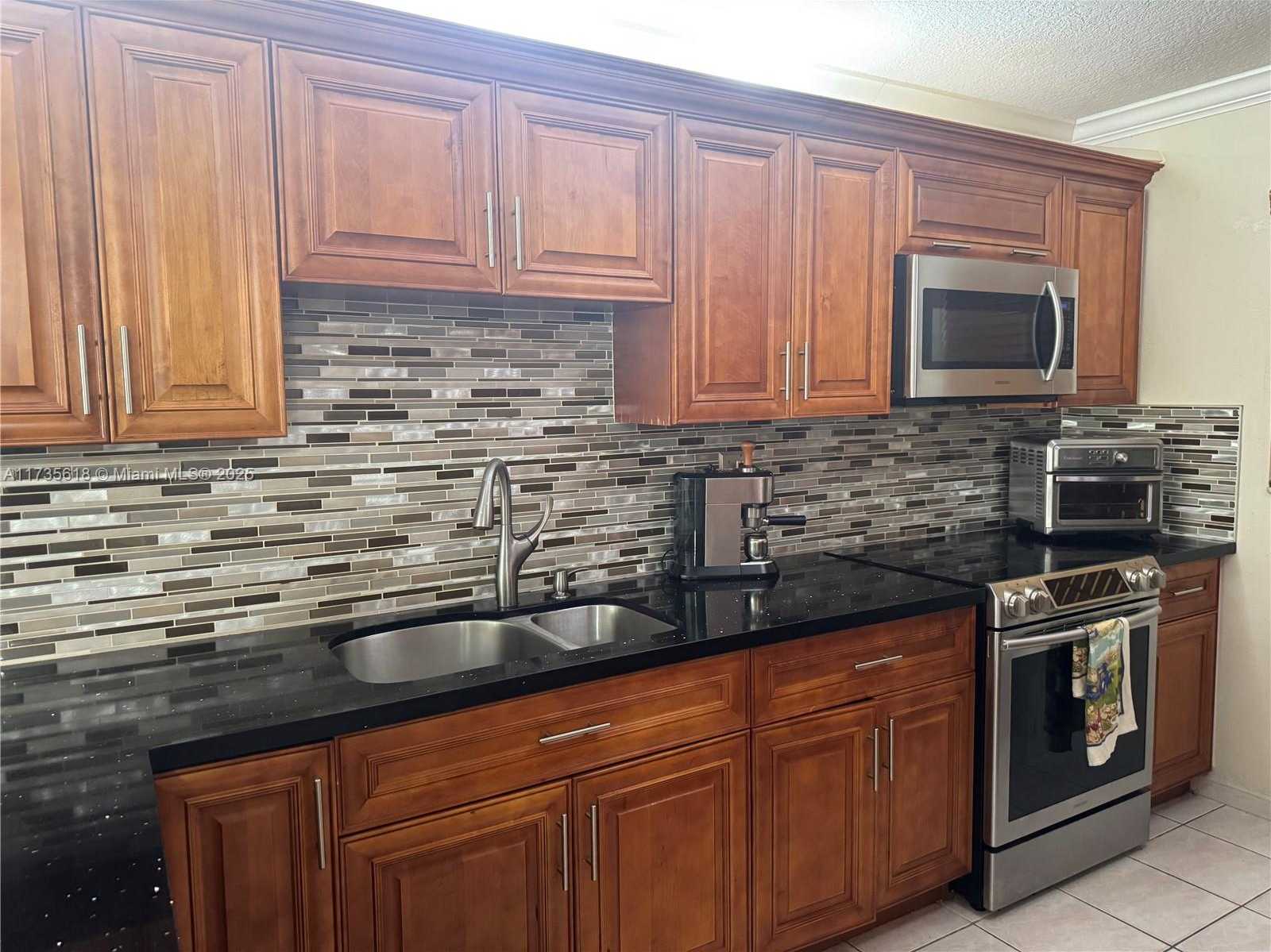 Small Image of 1975 WEST 44TH PL #106, Hialeah Number 13