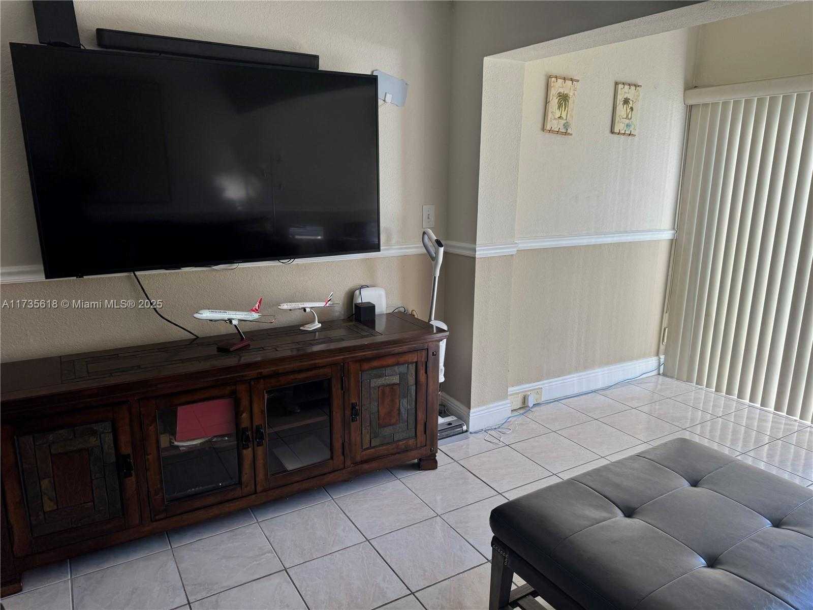 Small Image of 1975 WEST 44TH PL #106, Hialeah Number 17