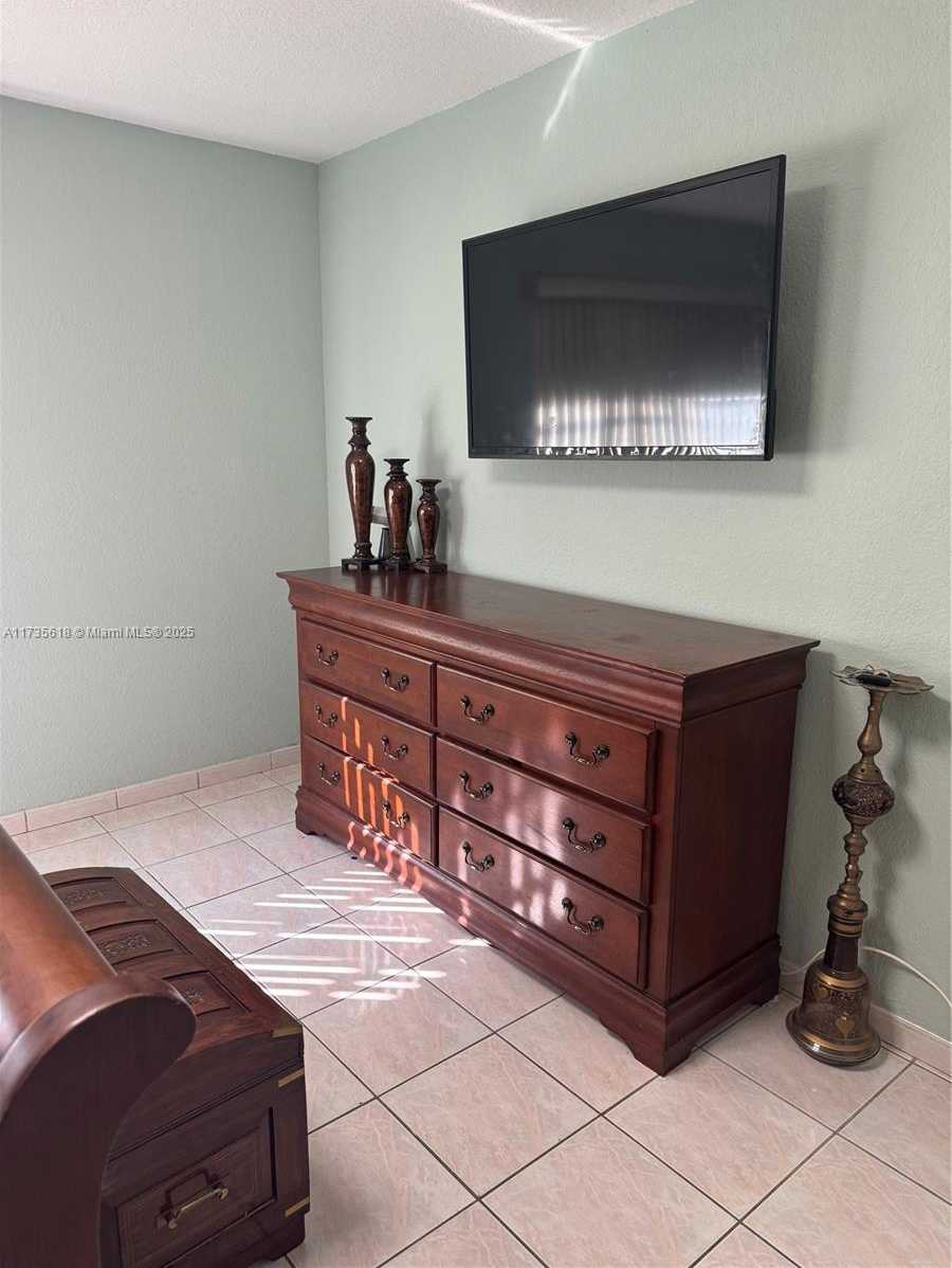 Small Image of 1975 WEST 44TH PL #106, Hialeah Number 19