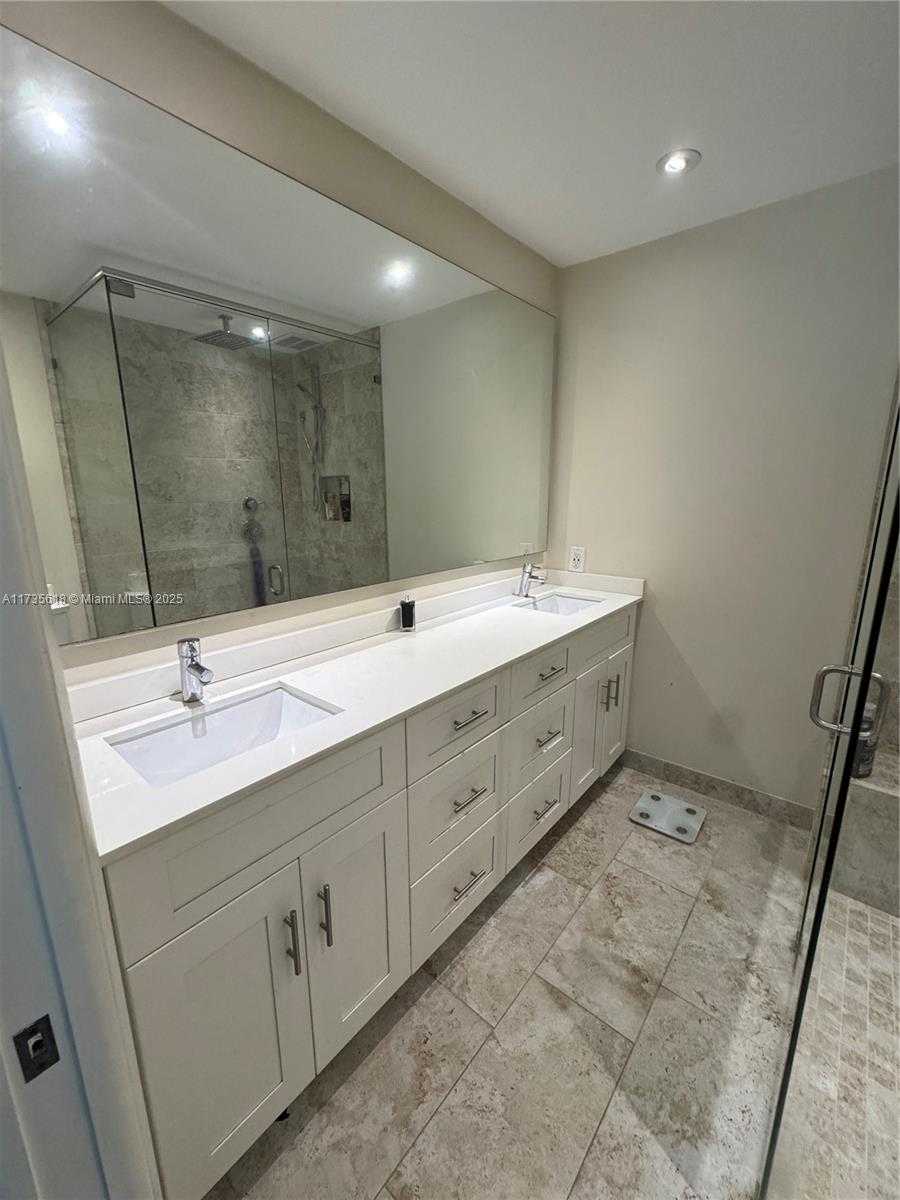 Small Image of 1975 WEST 44TH PL #106, Hialeah Number 20