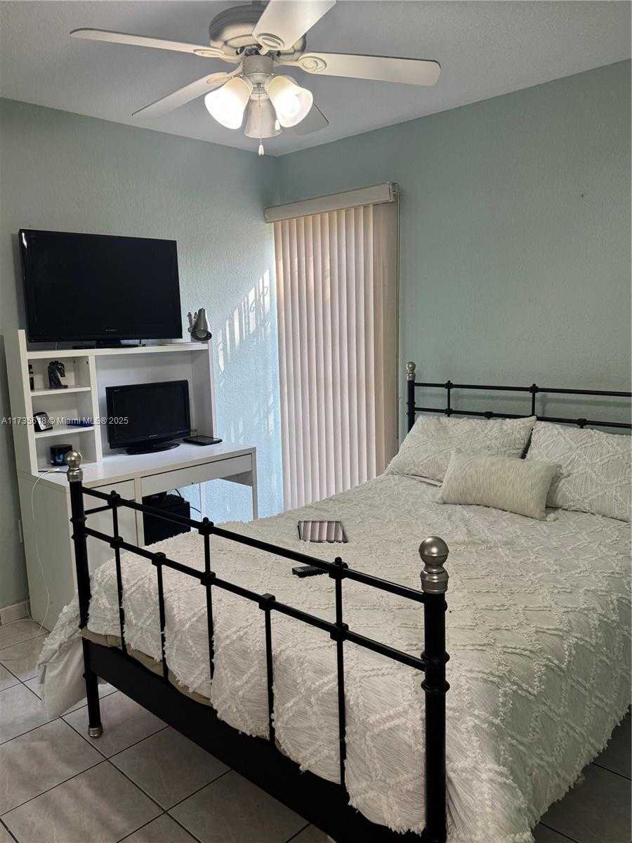 Small Image of 1975 WEST 44TH PL #106, Hialeah Number 23